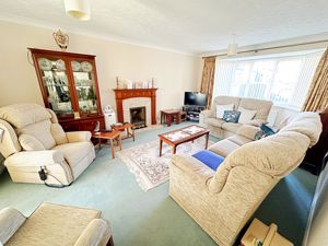 Lounge- click for photo gallery